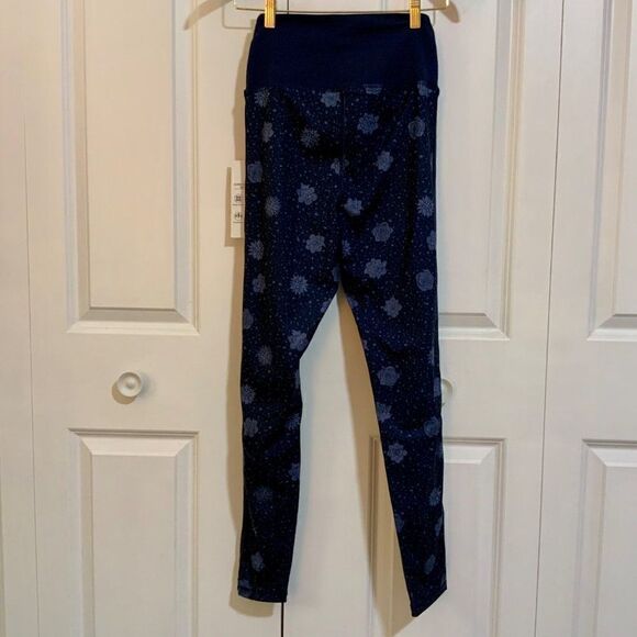 Glyder Crossover Leggings Navy Blue Succulent Print Small New - Picture 8 of 11